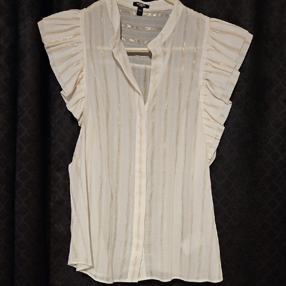 Express Cream Blouse with Ruffled Sleeves